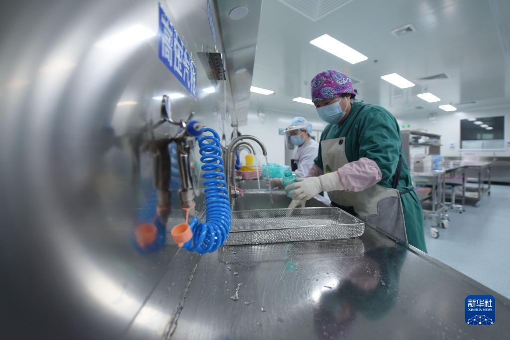 致敬白衣天使 貴州醫療器械的守護之光